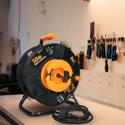 Solight predlžovací prívod na bubne, 1 zásuvka, vonkajší, 50m gumový kábel, 3x 1,5mm2, IP44