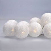 Solight LED reťaz vianočné gule bavlnené, 10LED, 1m, 2x AA, IP20