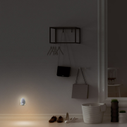 Solight Nočné LED svetielko s pohybovým a svetelným sensorom 0,7W, 3000K, 230V